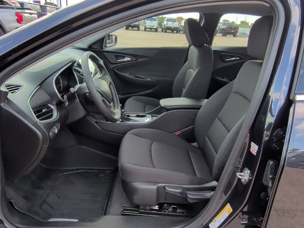Used 2022 Gray Chevrolet LS image 12