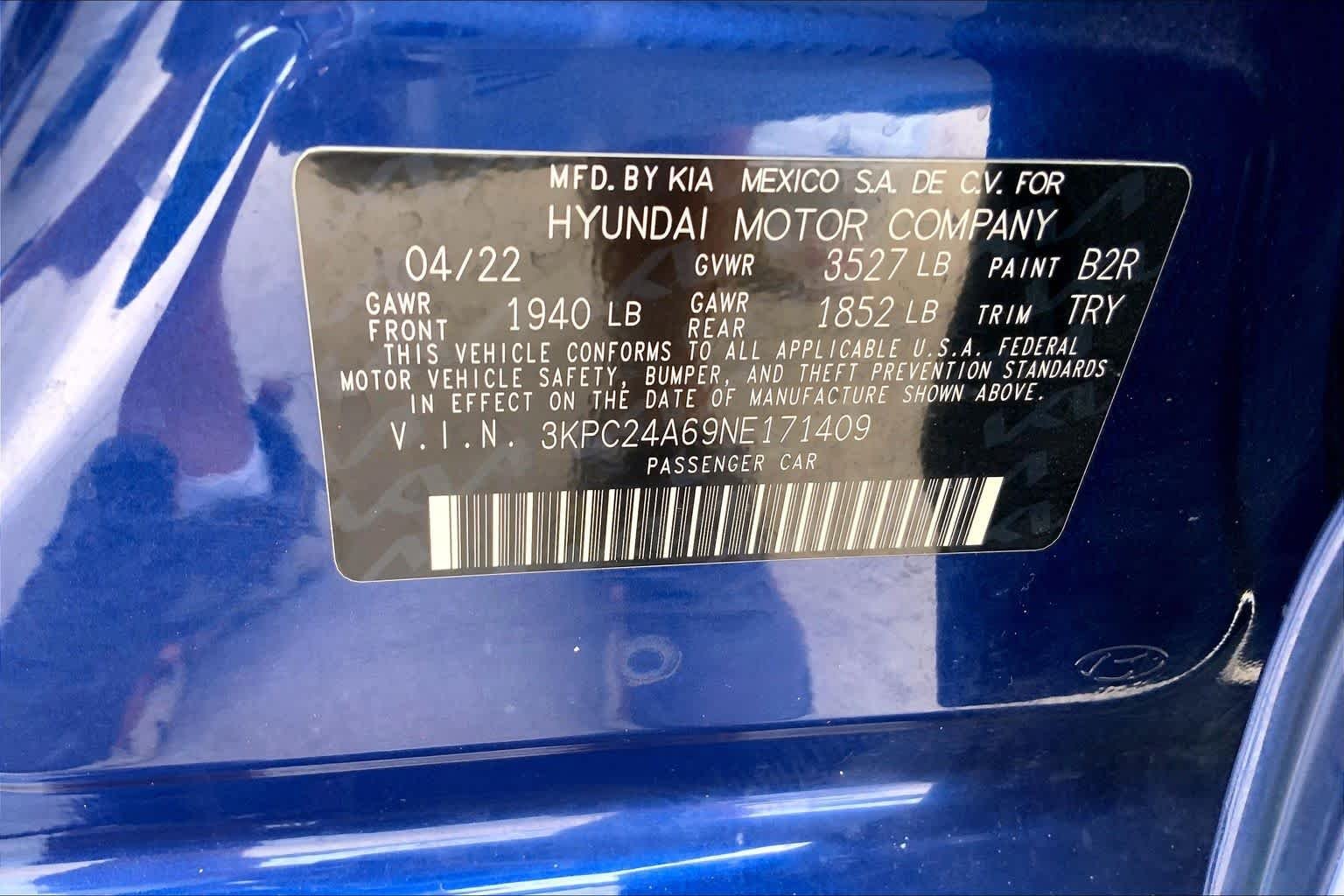 Used 2022 Admiral Blue Hyundai SE image 35