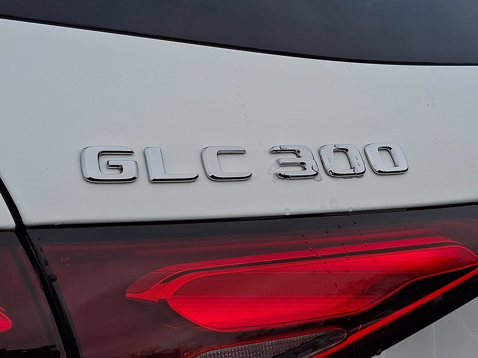 Used 2026 Polar White Mercedes-Benz GLC 300 image 15