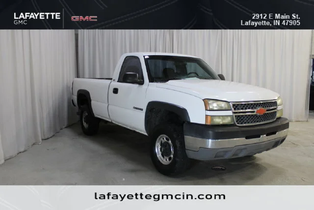 Used 2005 White Chevrolet Work Truck image 1