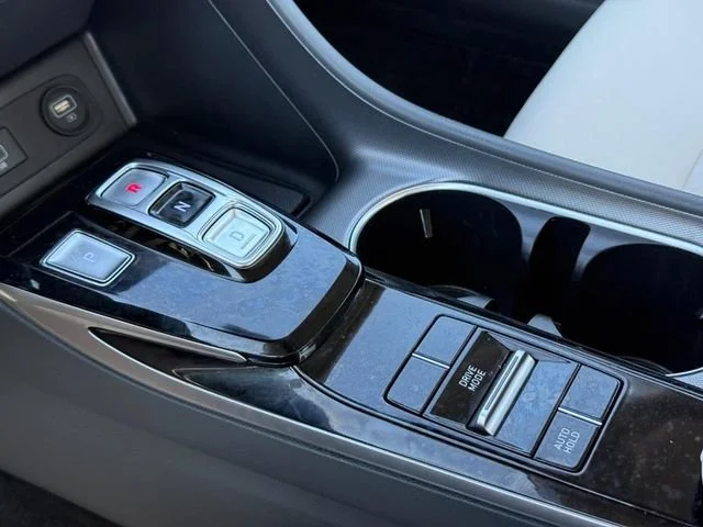 2023 Hyundai Sonata SE - Photo 18