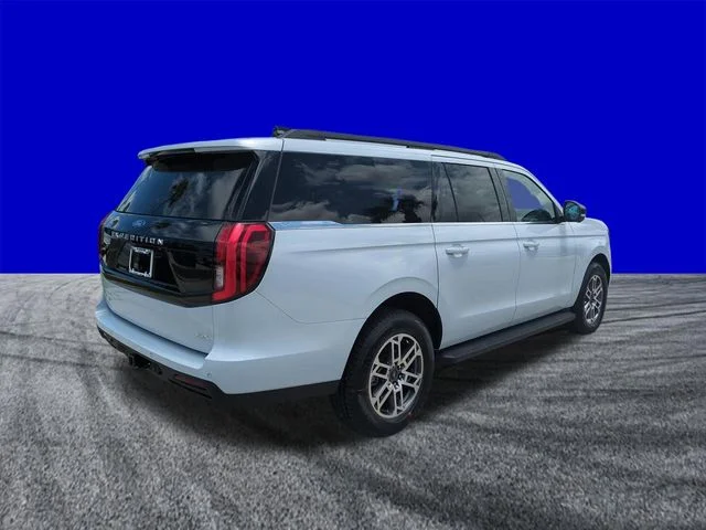 New 2026 Space Silver Metallic Ford MAX Active image 4