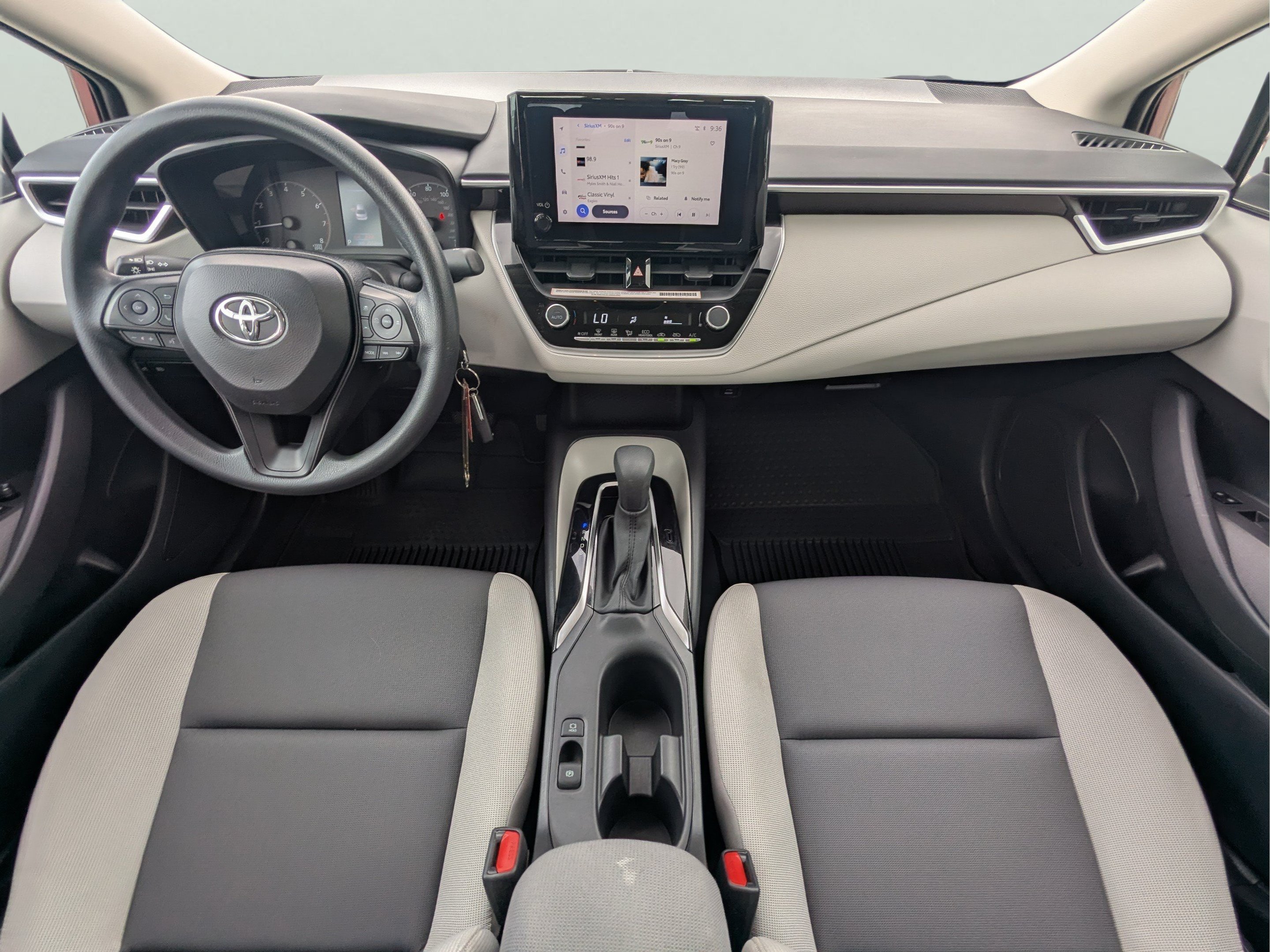 2024 Toyota Corolla LE - Photo 12