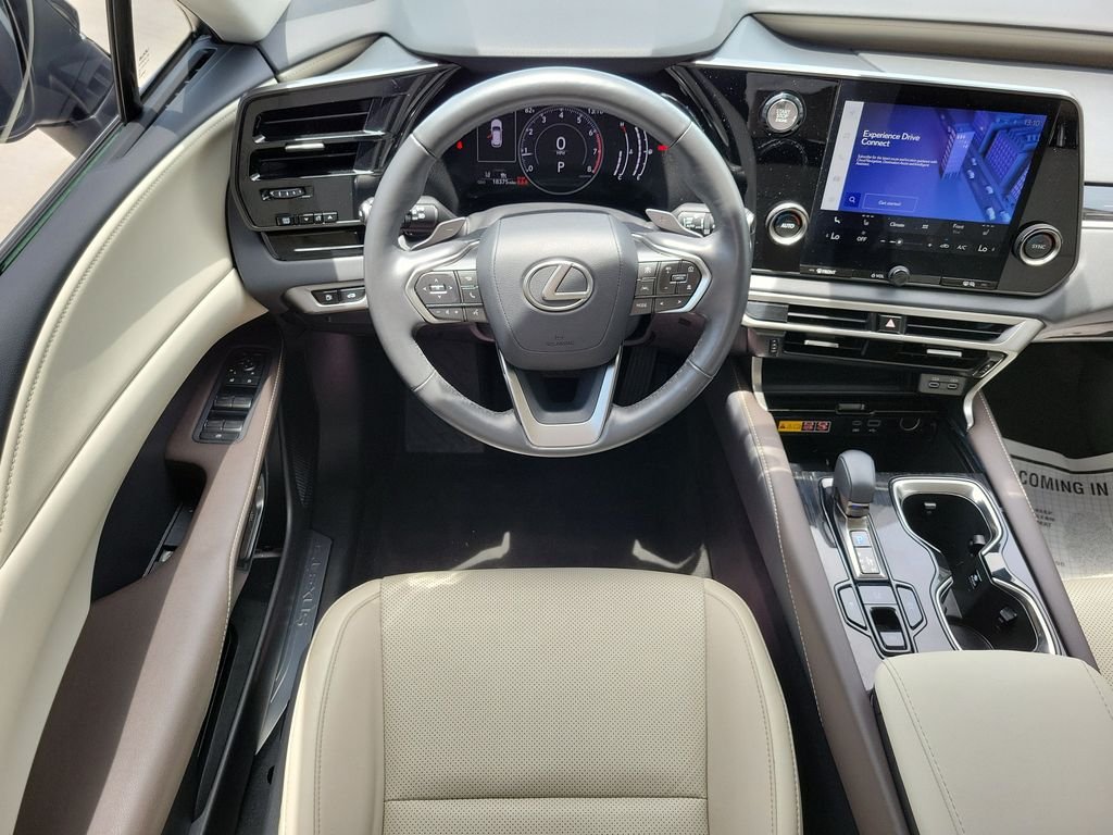 Used 2024 Black Lexus 350 image 16