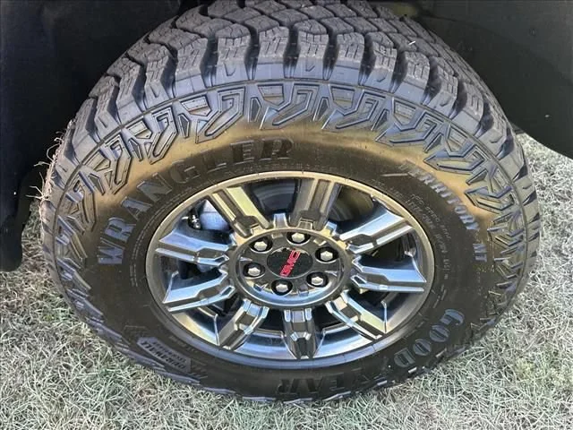 New 2026 Sterling Metallic GMC AT4X image 15