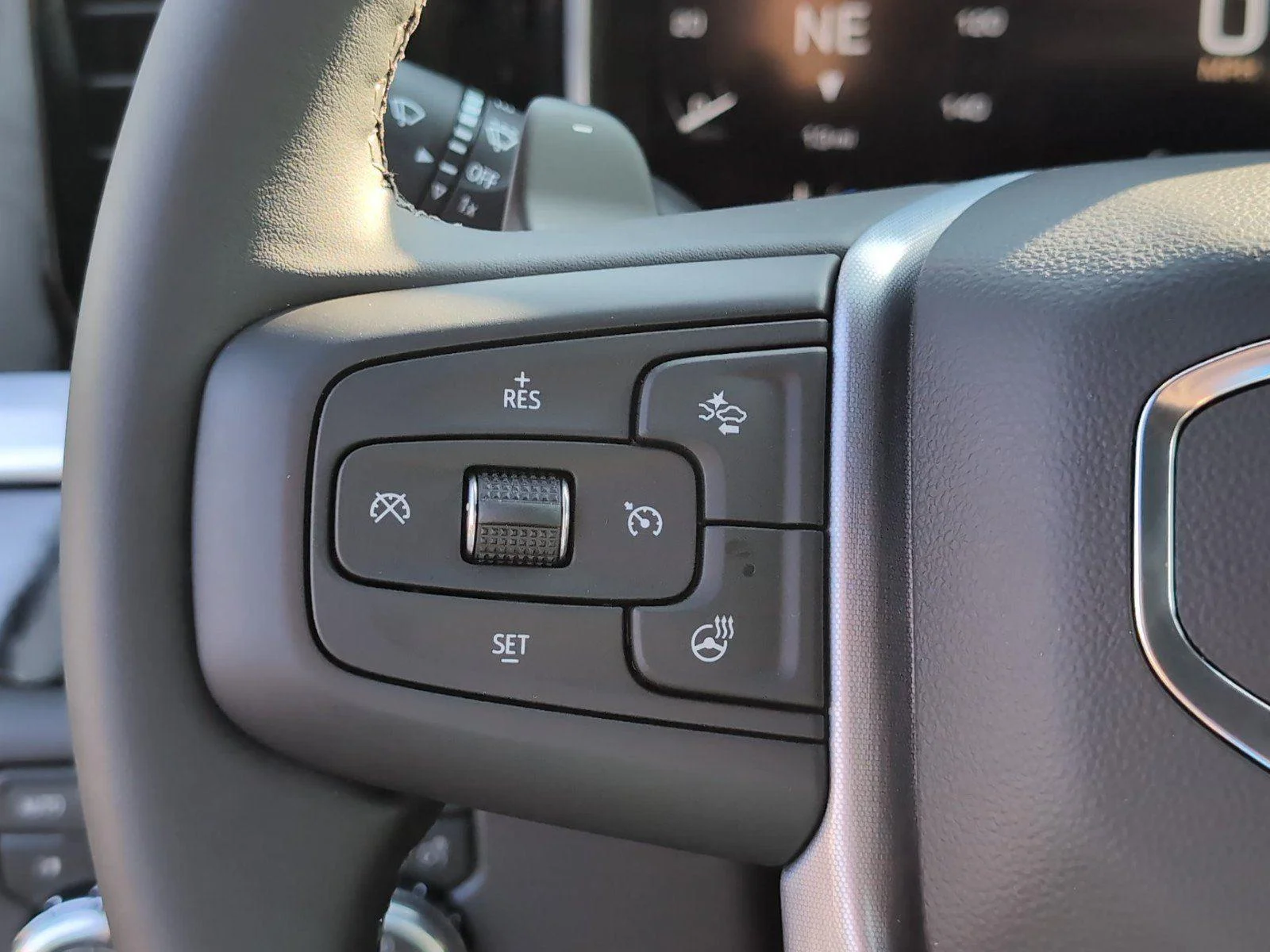 New 2026 Summit White GMC SLT image 30