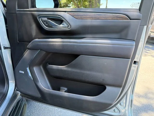 Used 2023 Sterling Gray Metallic Chevrolet Premier image 14