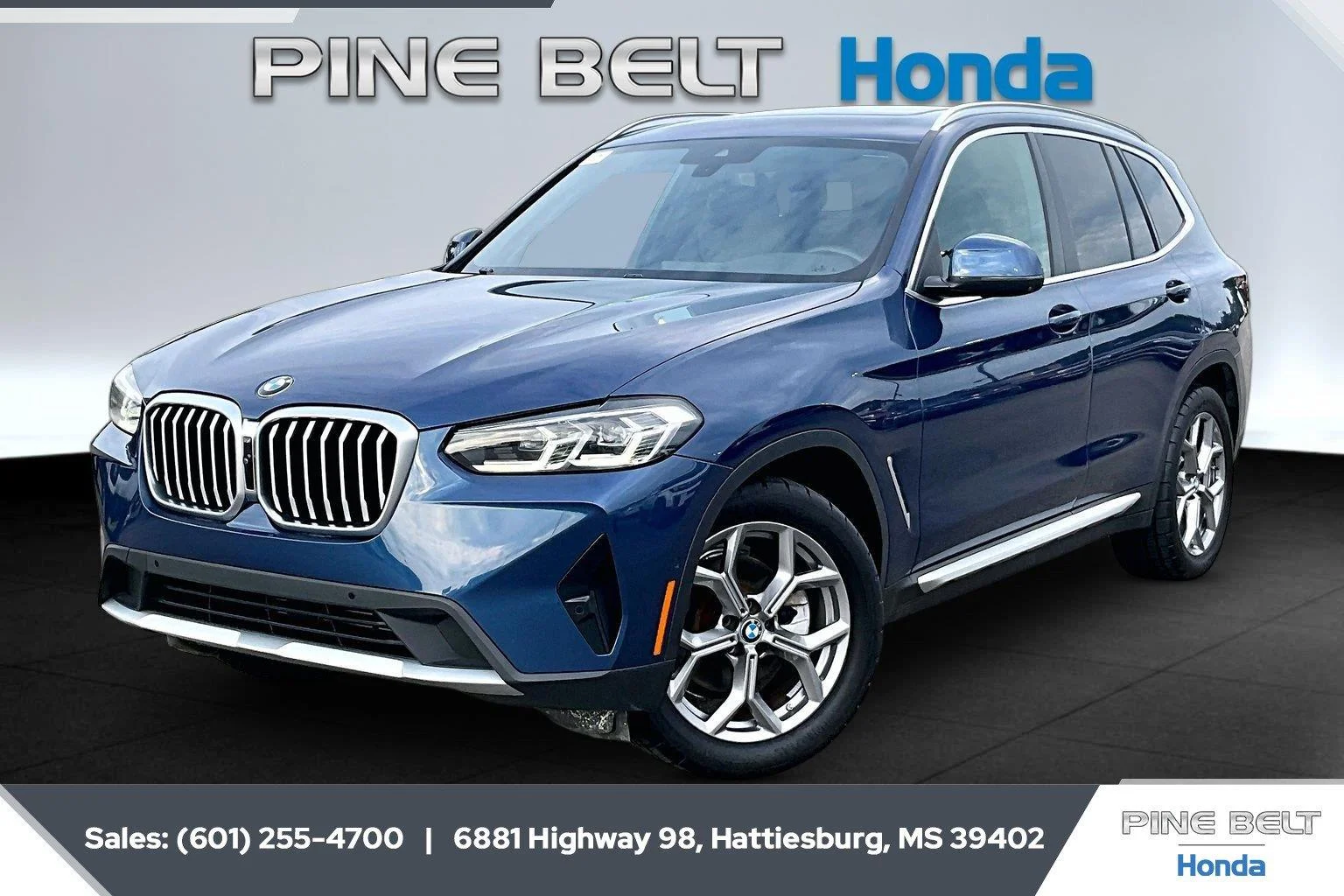 Used 2024 Phytonic Blue Metallic BMW sDrive30i image 10