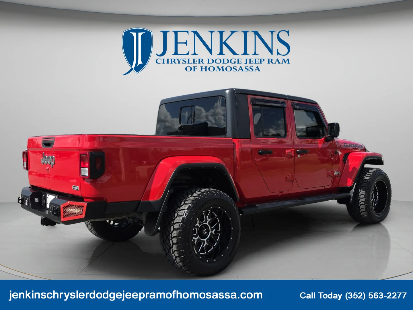 Used 2023 Firecracker Red Clearcoat Jeep Overland image 4