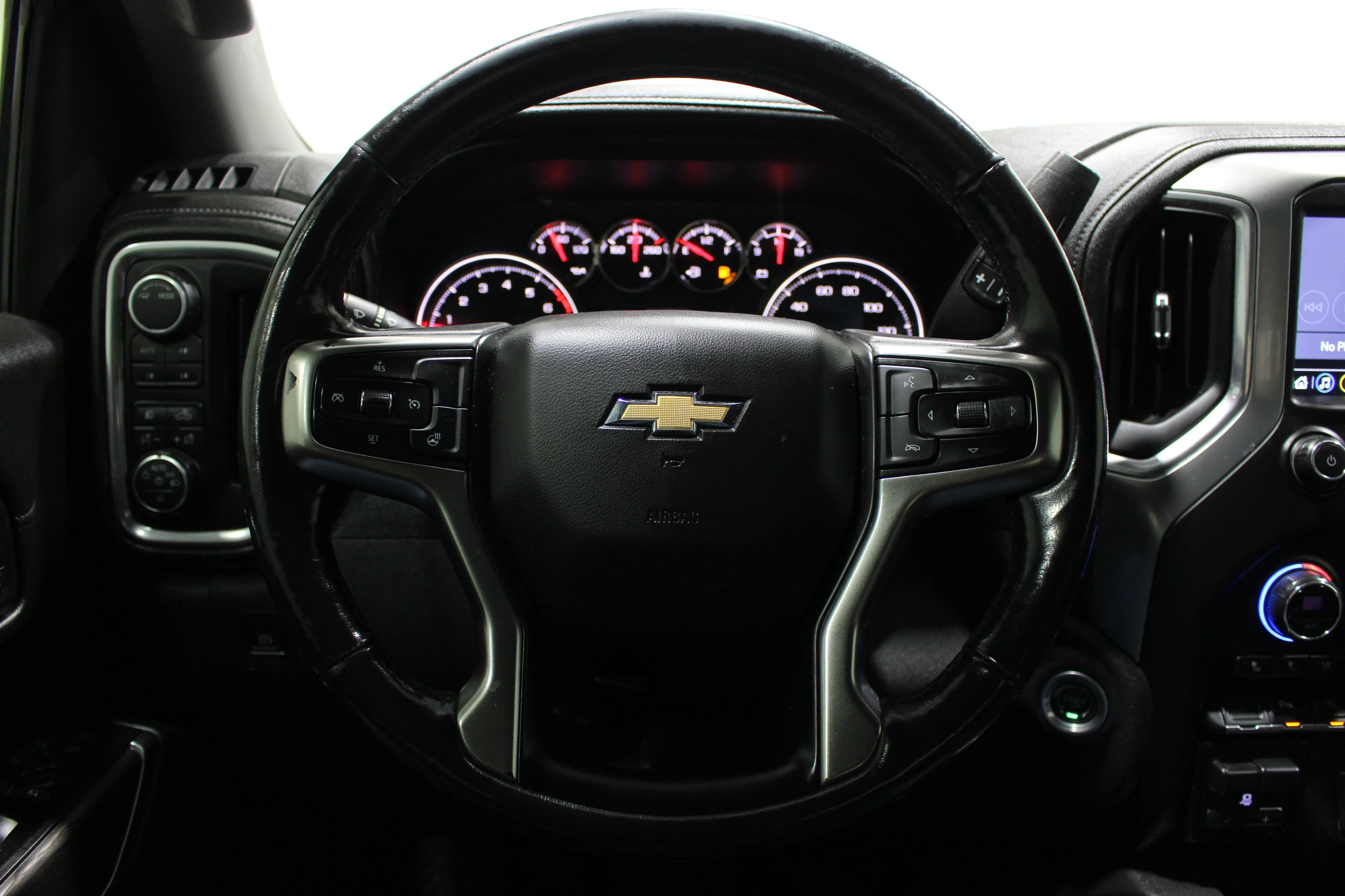 2020 Chevrolet Silverado 1500 LTZ - Photo 11