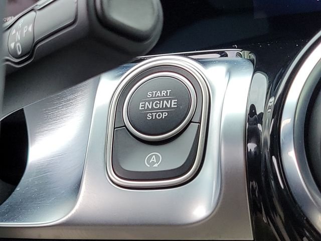 Used 2026 White Mercedes-Benz GLB 250 image 25