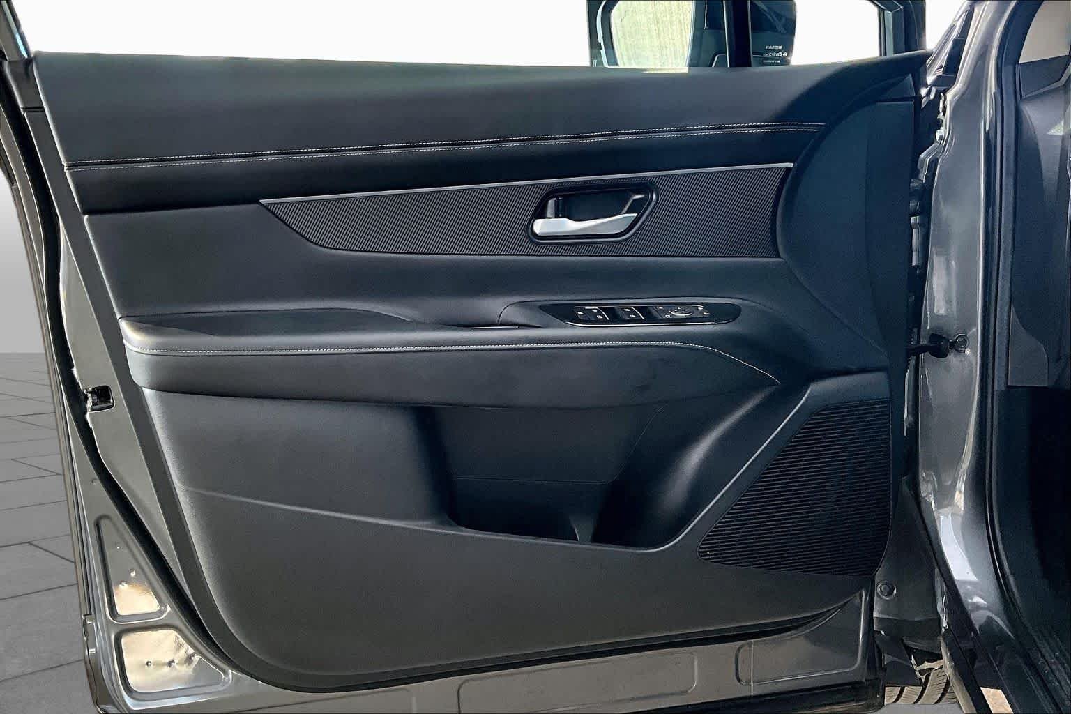 Used 2025 Gun Metallic Nissan SV image 21