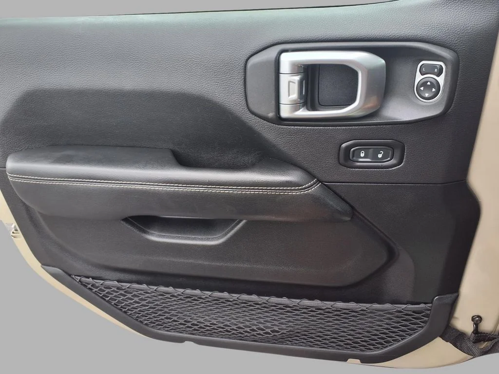 Certified Used 2020 Beige Jeep Overland image 15