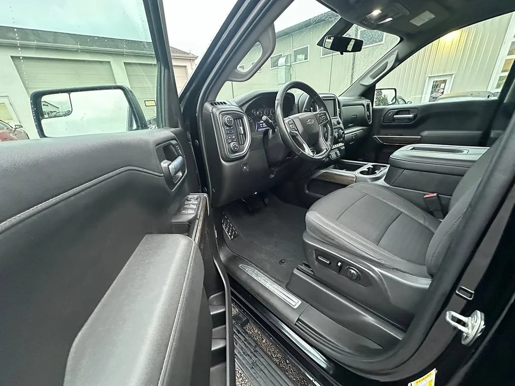 Used 2020 BLACK Chevrolet LT Trail Boss image 21