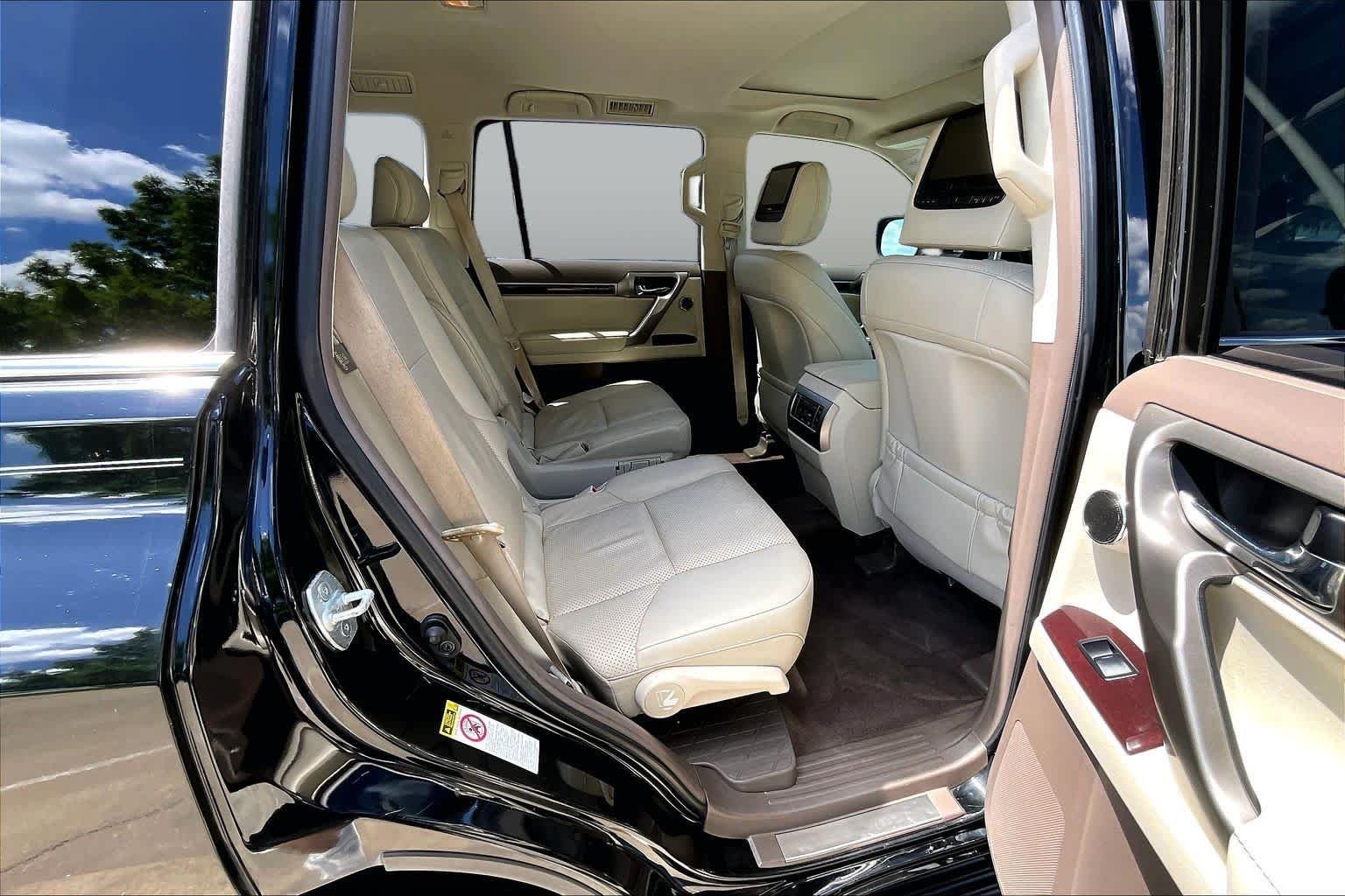 Used 2017 Black Onyx Lexus Luxury image 20