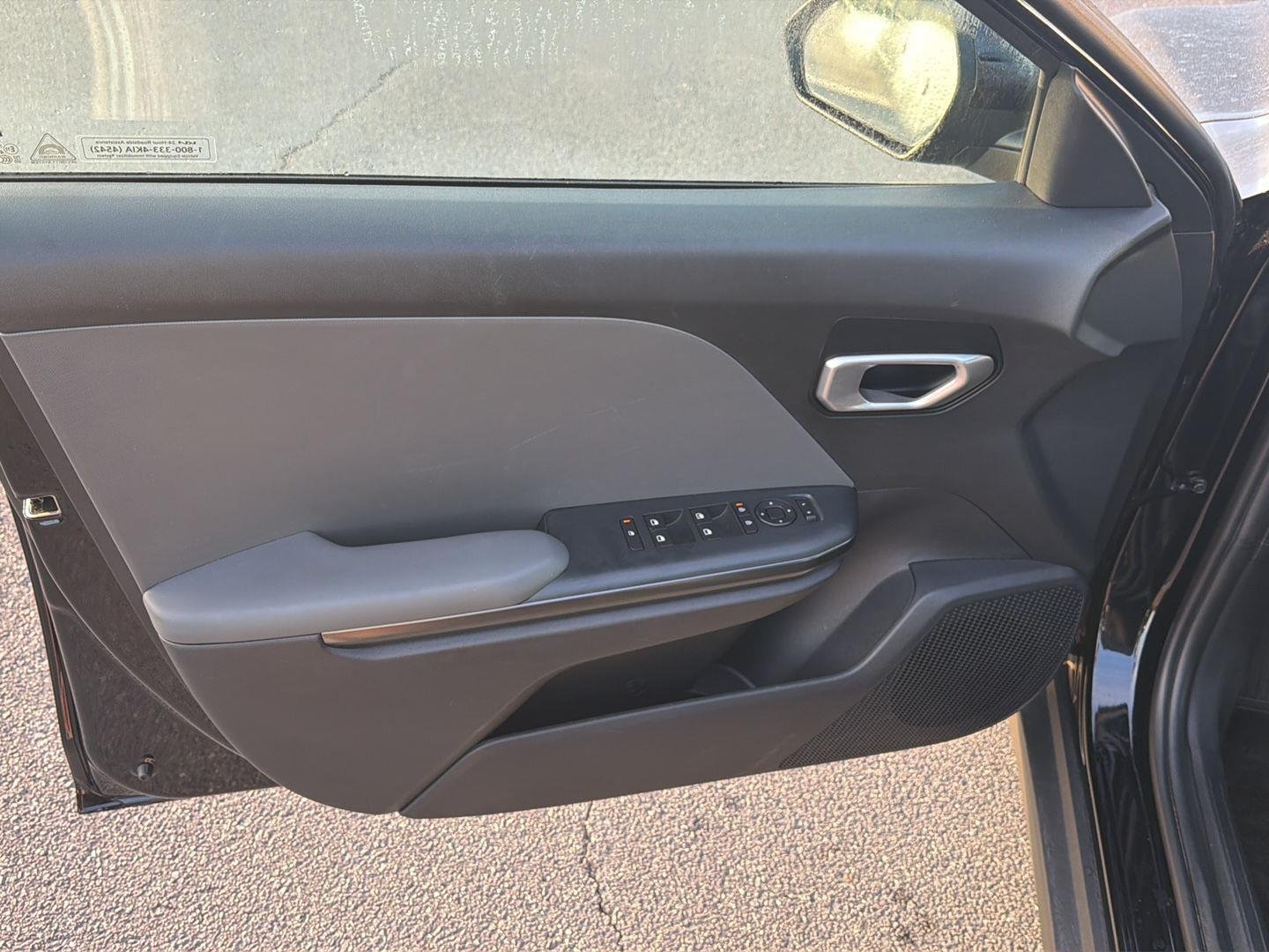 2025 Kia K4 LXS - Photo 16