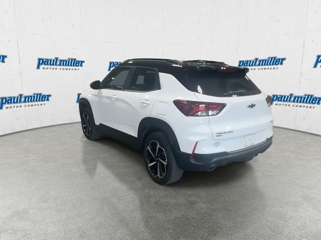 Used 2022 Summit White Chevrolet RS image 8