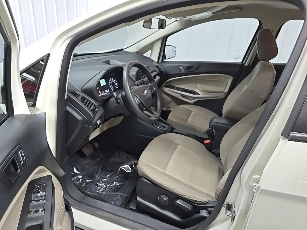 Used 2022 White Ford S image 32