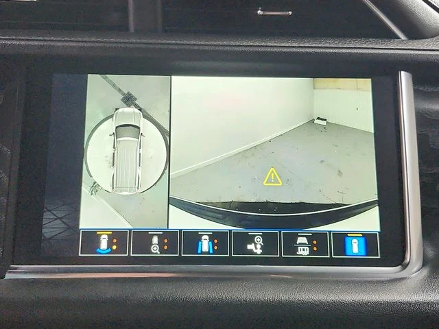 Used 2024 White GMC Denali image 16