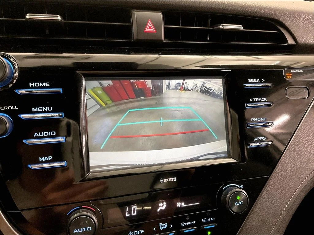 Used 2020 White Toyota SE image 25