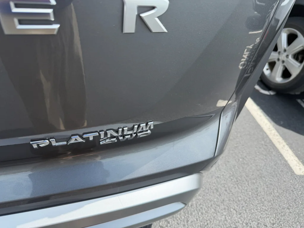 Used 2024 Gray Nissan Platinum 4WD image 5