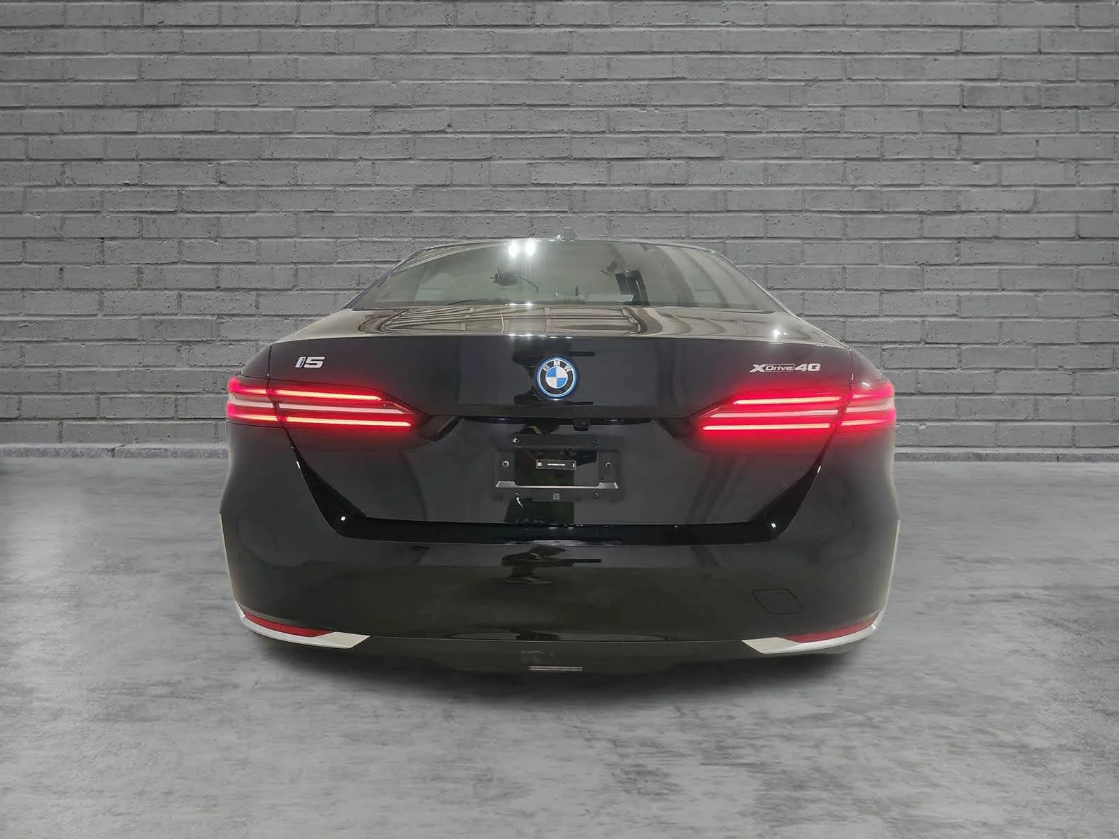 Certified Used 2025 Black Sapphire Metallic BMW xDrive40 image 6