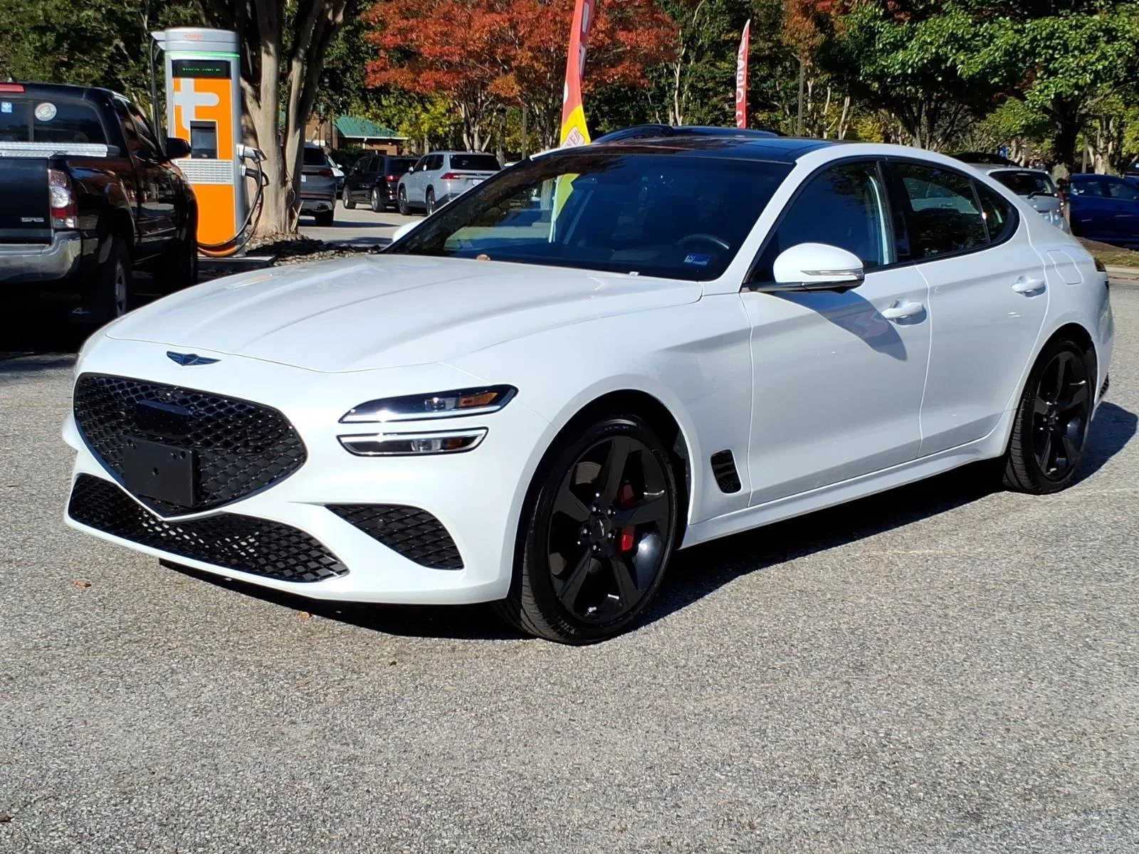 Certified Used 2026 Uyuni White Genesis 3.3T Sport Prestige image 1