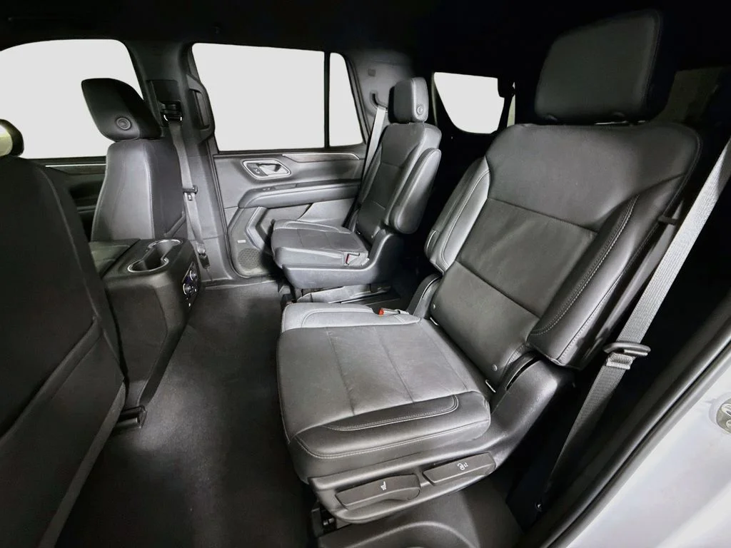 Used 2022 White Chevrolet Z71 image 23