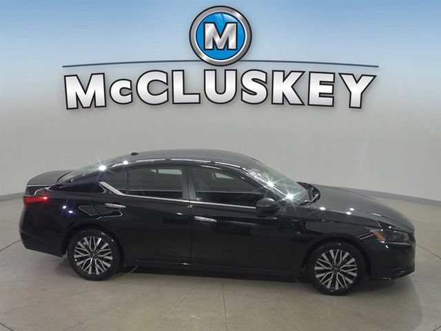 2025 Nissan Altima SV - Photo 12