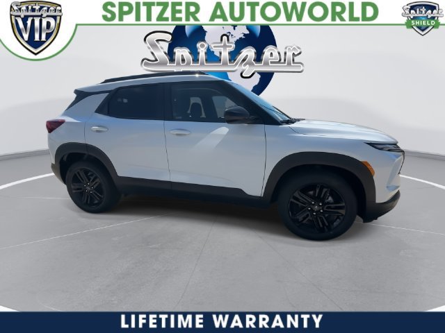 New 2026 Summit White Chevrolet LT image 10