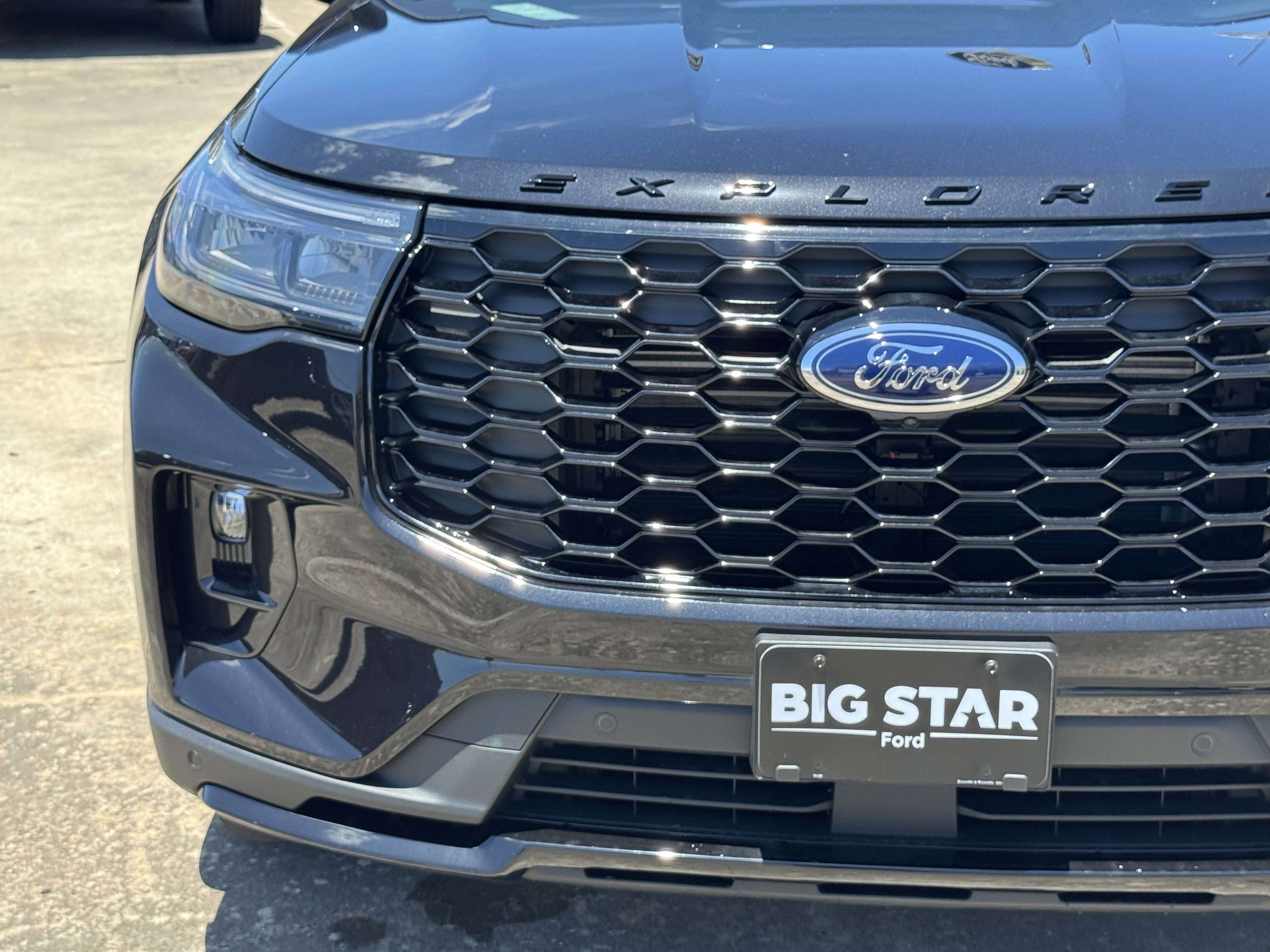 New 2026 Agate Black Metallic Ford ST image 5