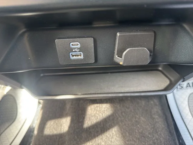 Used 2023 Gray Metallic Ford XLT image 13