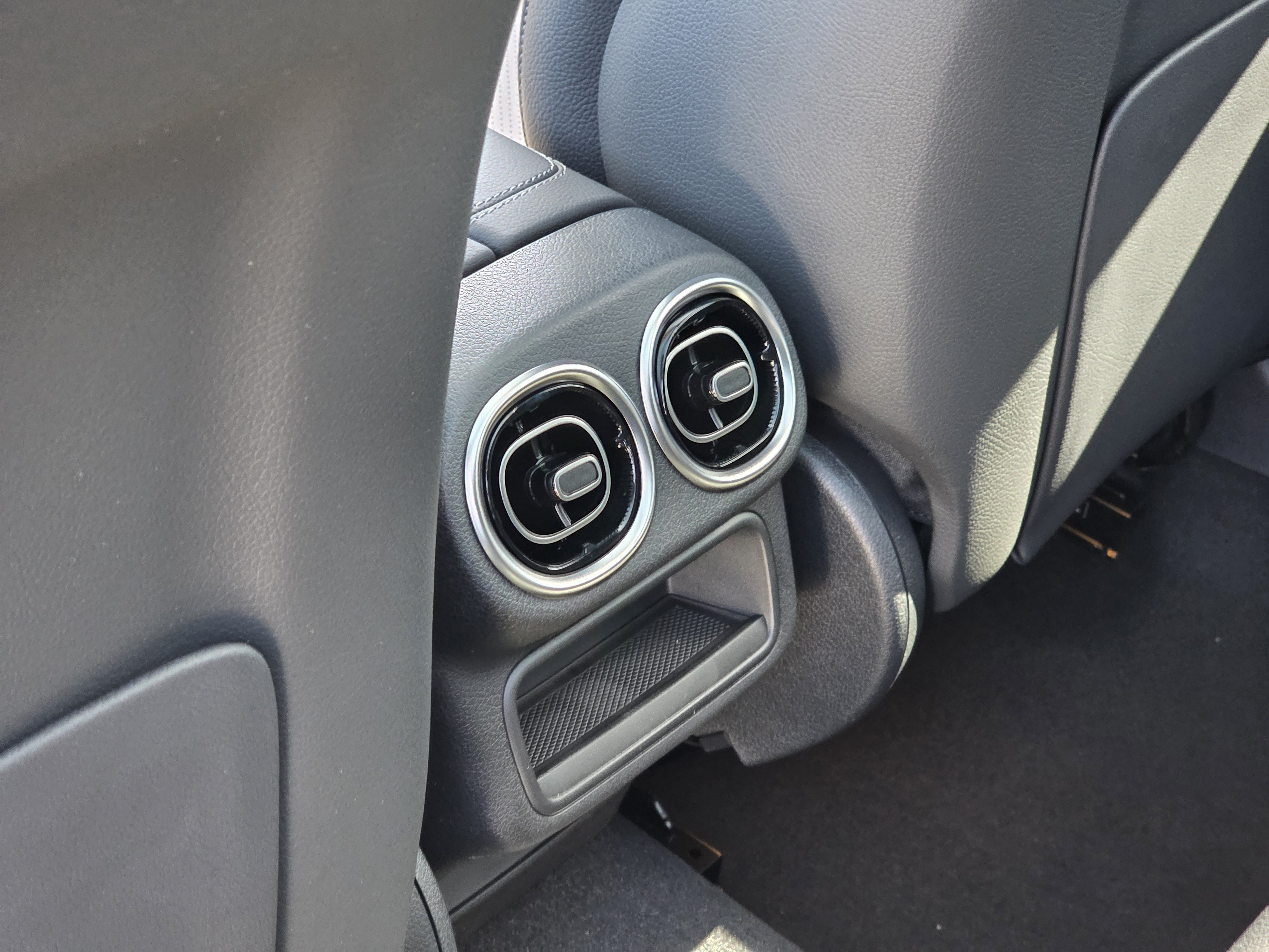 New 2026 MANUFAKTUR Alpine Grey Mercedes-Benz GLC 300 image 16