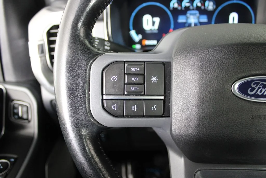 Used 2022 Gray Ford Lariat image 26