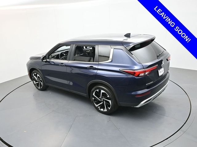 Used 2024  Mitsubishi SE image 39