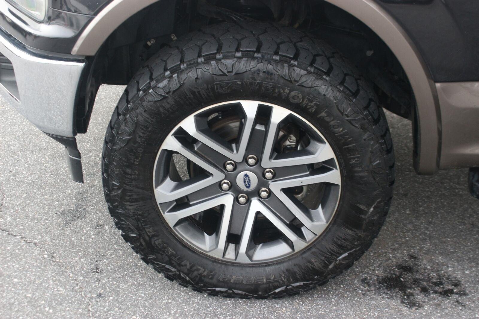 Used 2020 Black Ford XL image 41