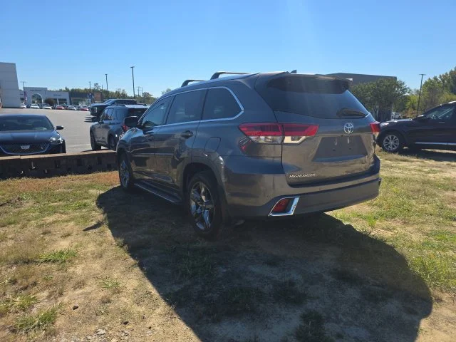 Used 2018 Gray Toyota Limited Platinum image 5