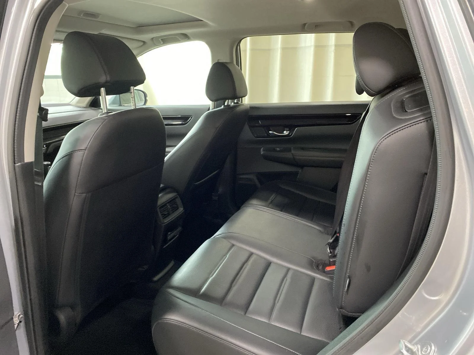 Used 2023 Lunar Silver Metallic Honda EX-L image 18