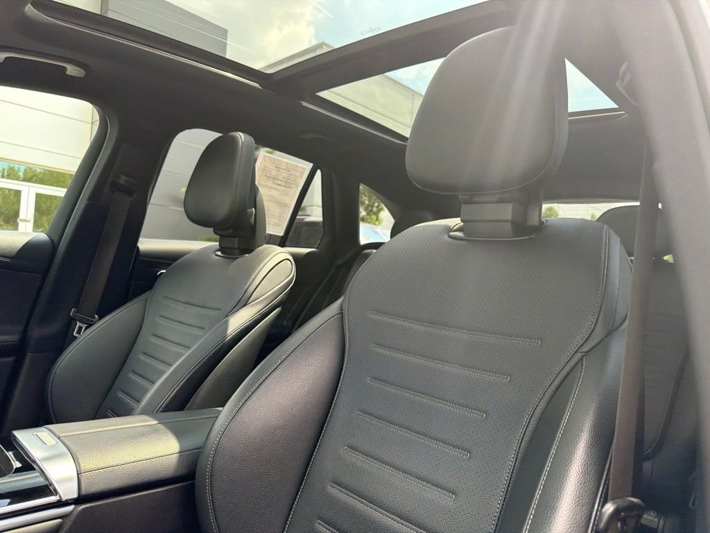 Used 2023 Graphite Gray Metallic Mercedes-Benz GLC 300 image 19
