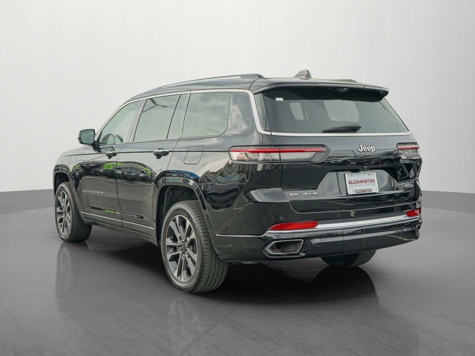 2022 Jeep Grand Cherokee Overland photo 4