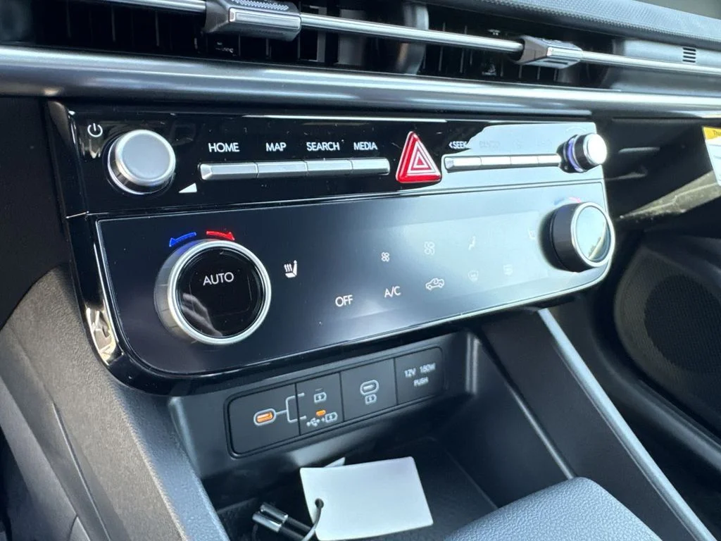2025 Hyundai Santa Cruz SEL - Photo 40