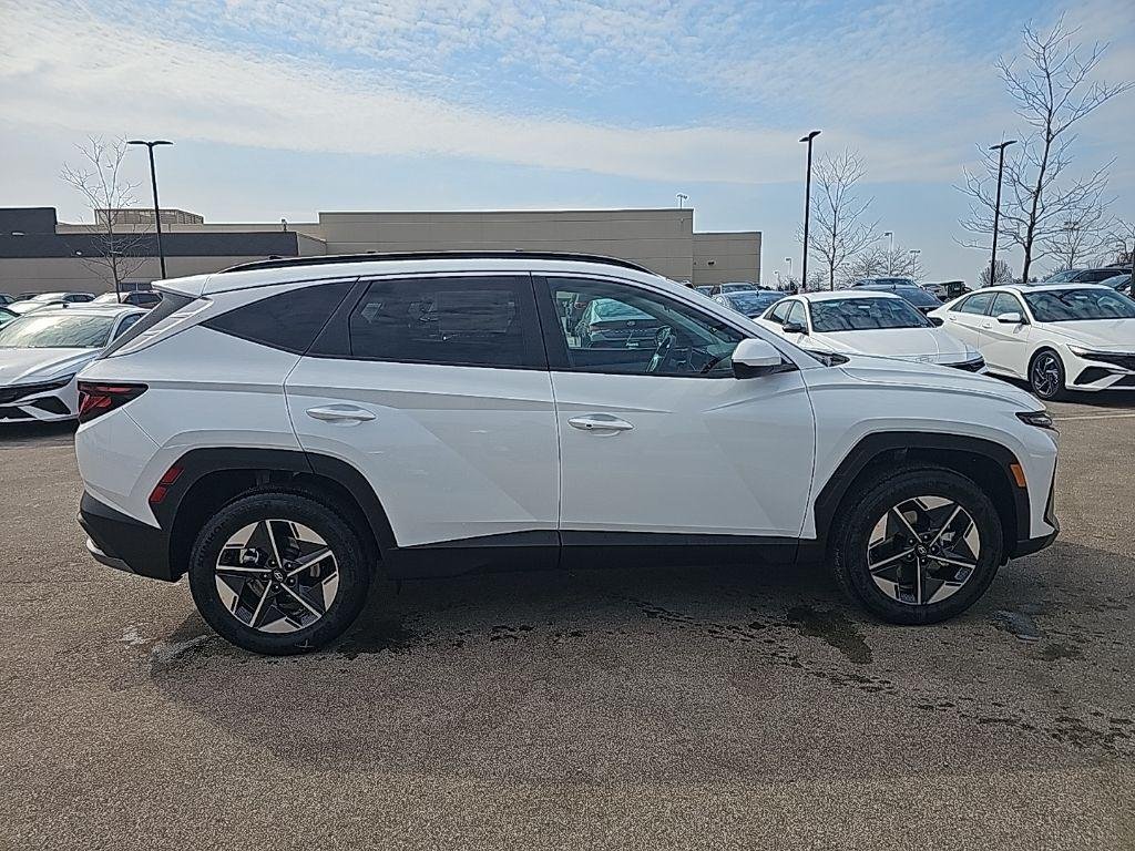 New 2026 White Hyundai SEL AWD image 6