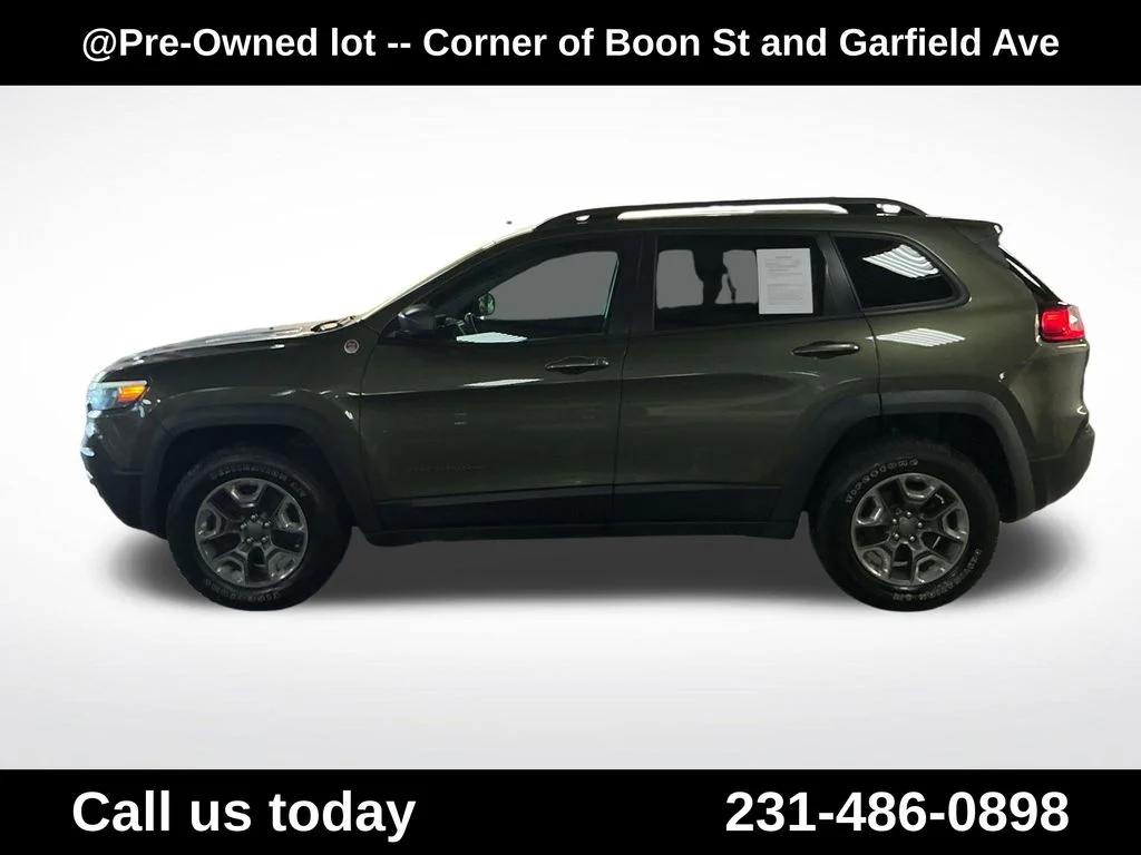 Used 2019 Green Jeep Trailhawk image 2