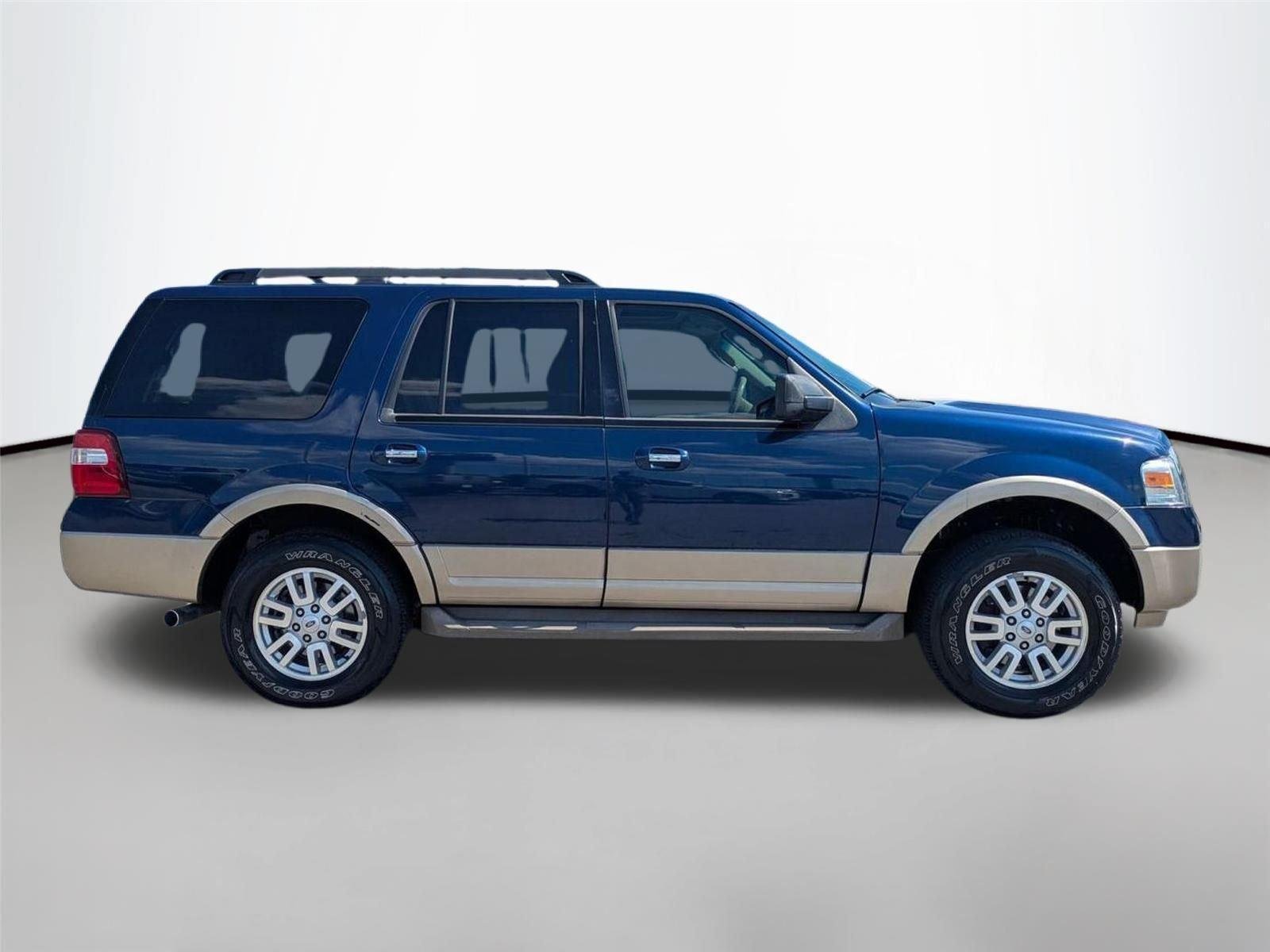 Used 2012 Dark Blue Pearl Metallic Ford XLT image 4