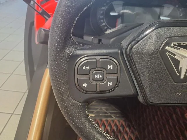 Used 2022  Polaris Limited image 8