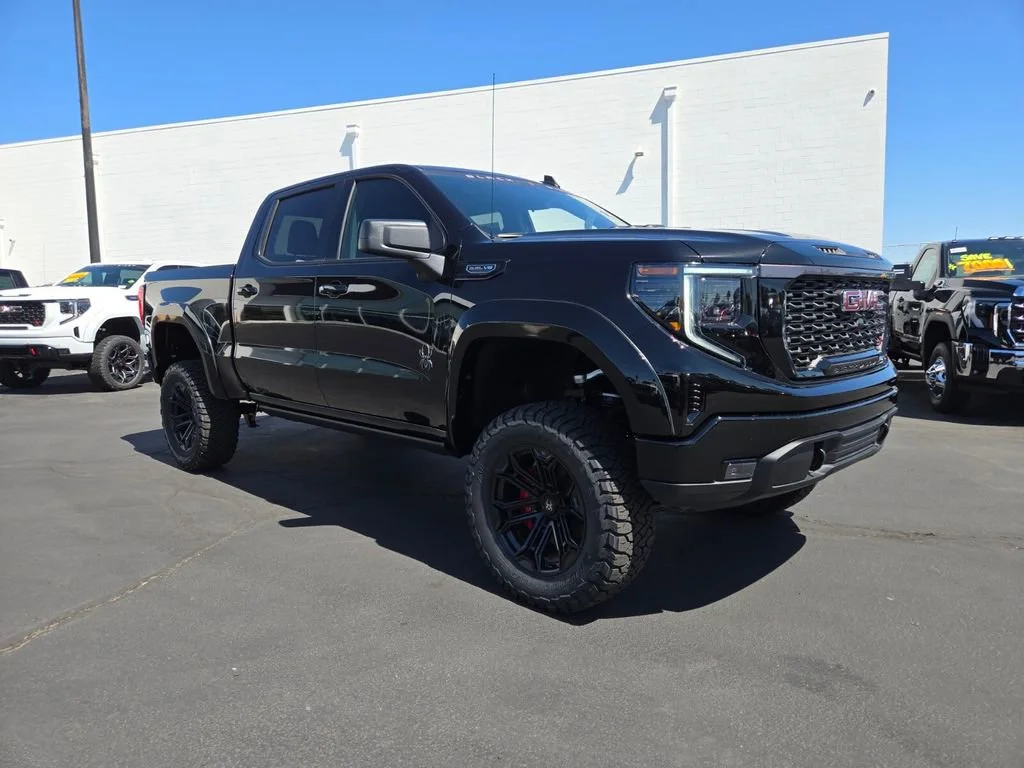 2026 GMC Sierra 4WD Crew Cab Short Box Elevation's photo