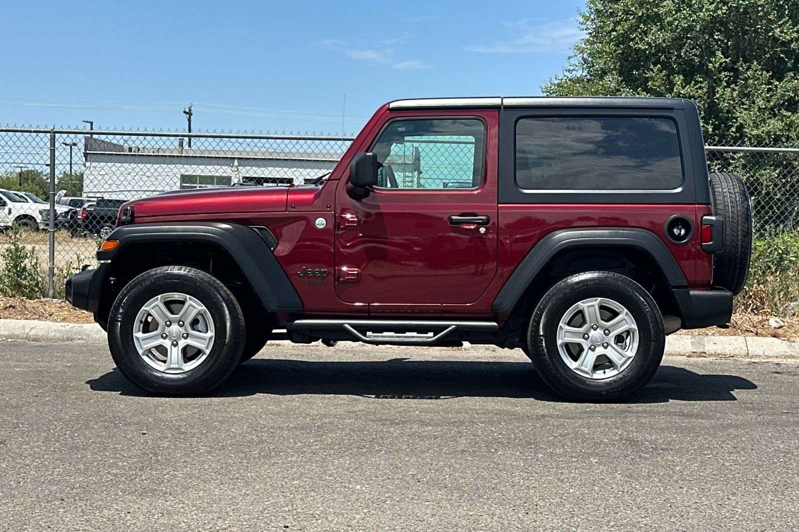 Used 2021 Red Jeep Sport S image 7