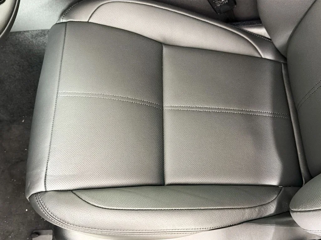 New 2026 Santorini Black Land Rover S image 20