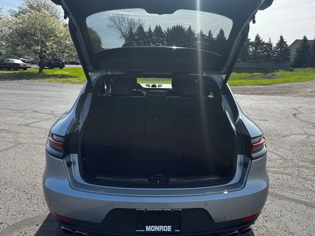 2021 Porsche Macan S - Photo 17