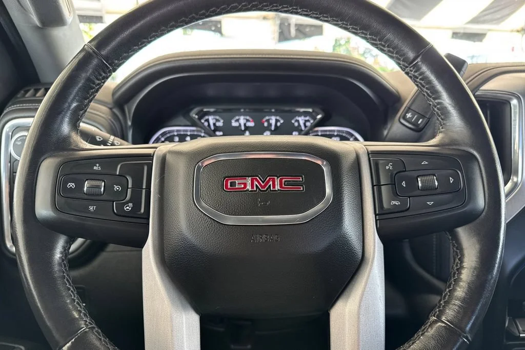 Used 2021 QUICKSILVER METALLIC GMC SLT image 22